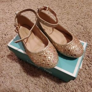 Little girls gold dress shoes